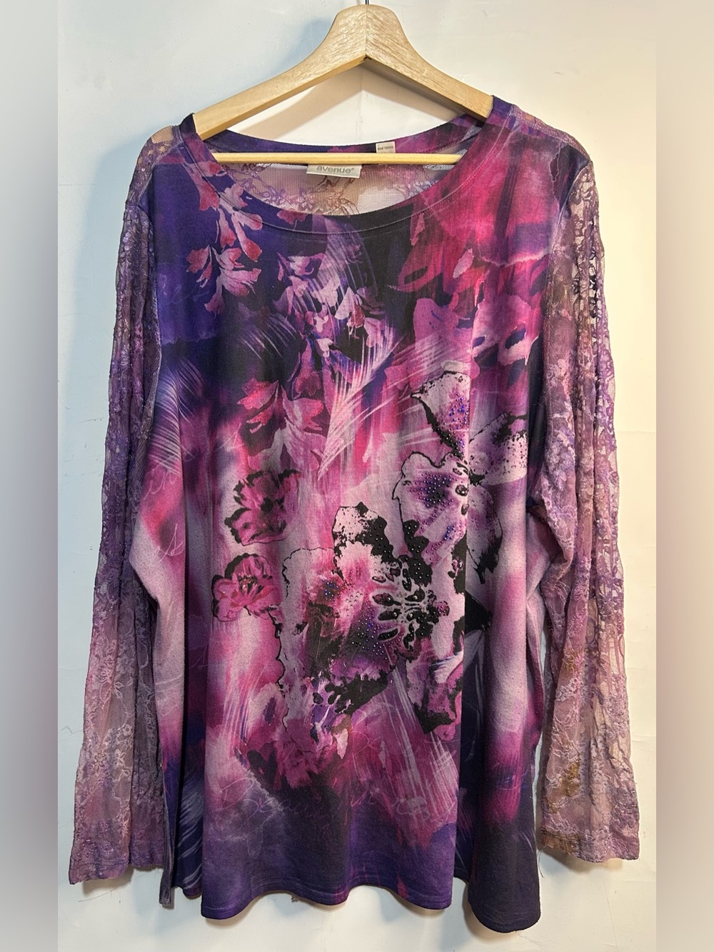 Avenue Floral Watercolor Floral Long Sleeve Lace T-Shirt 26/28